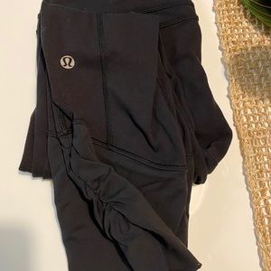 Lululemon cropped leggings